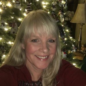 Meet your Posher, Connie